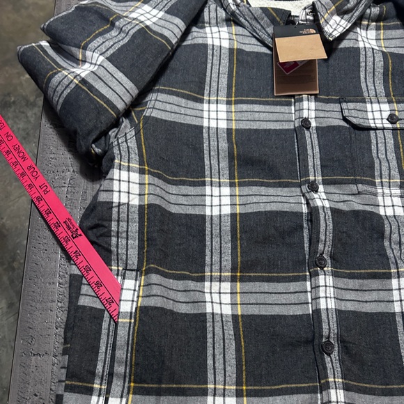The North Face Men's Plaid Shirt in Black, Gray, and Yellow - Picture 9 of 11
